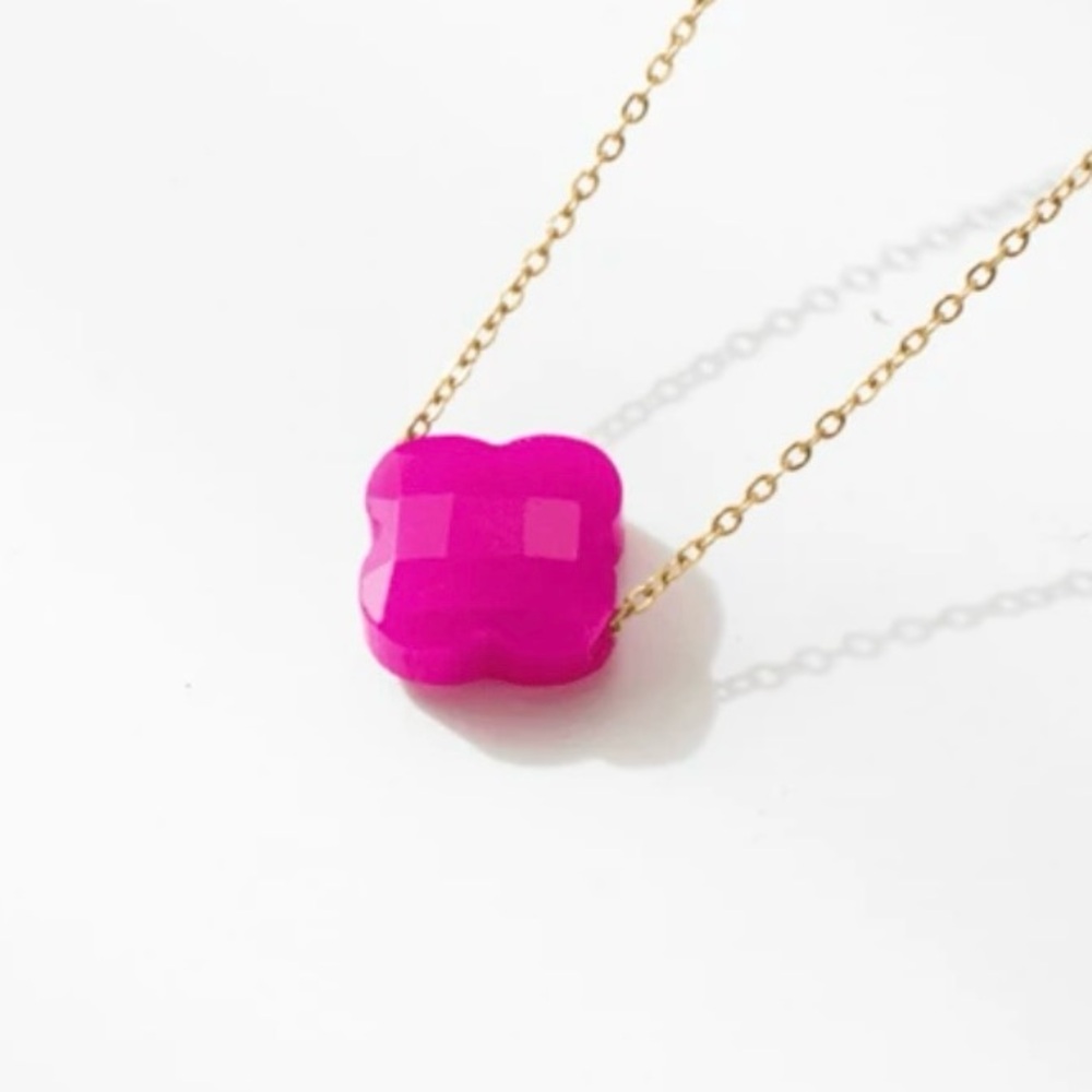 NWT 18k Gold plated stainless steel hot pink clover necklace 18”